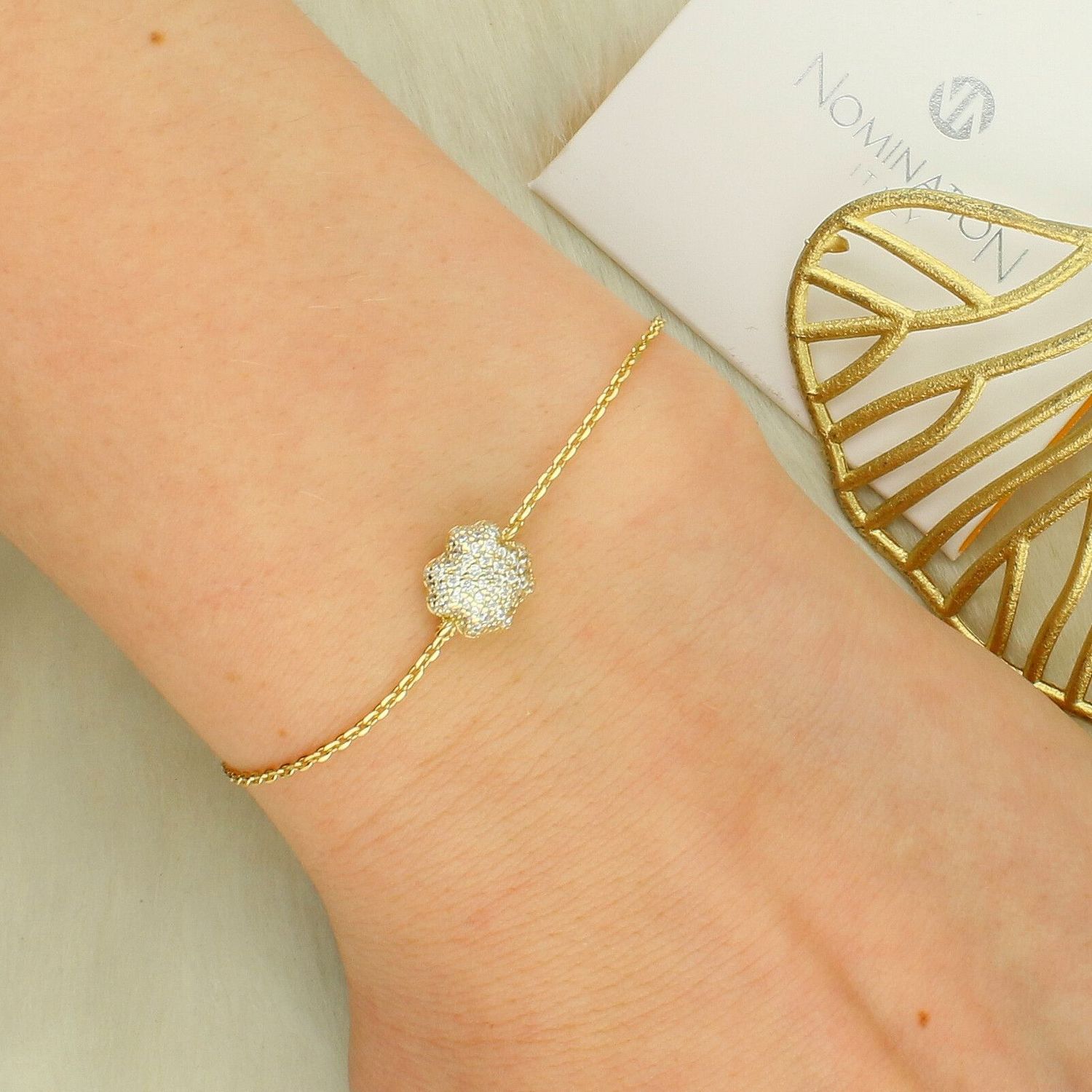 Bransoletka Nomination  LifePoetry z zakrzywioną czterolistną koniczynąsds.jpg